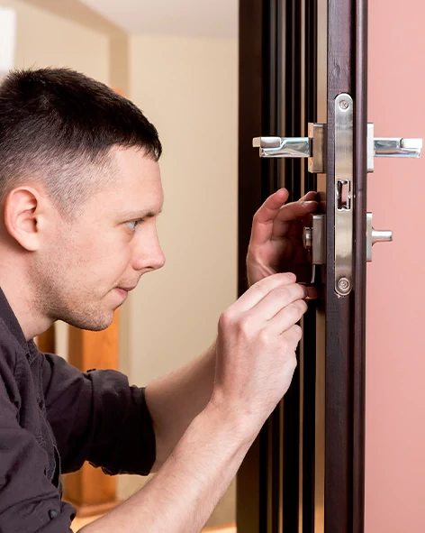 : Professional Locksmith For Commercial And Residential Locksmith Services in Westmont, CA